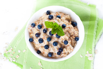 Fototapeta premium Oatmeal with blueberries