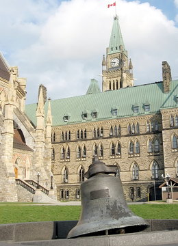 Ottawa Parliament Victoria Tower bell 2008