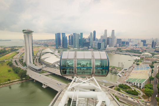 Виды на Сингапур с колеса обозрения
