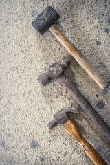 Common types of hammer The former has been used already. Put on the old cement floor
