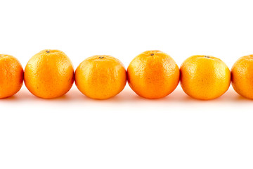 Line up of oranges with different shapes