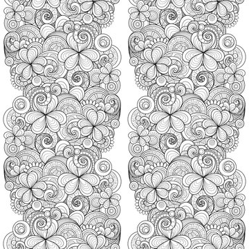 Vector Seamless Monochrome Floral Pattern with Decorative Clover