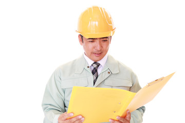 仕事に励む労働者