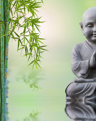 composition aquatique zen, bouddha et bambou