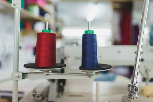 Close-up bobbins