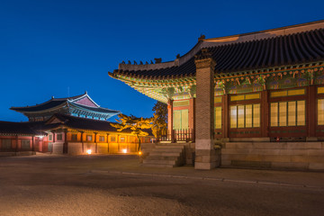 Fototapeta premium Gyeongbokgung palace in Seoul, South Korea.