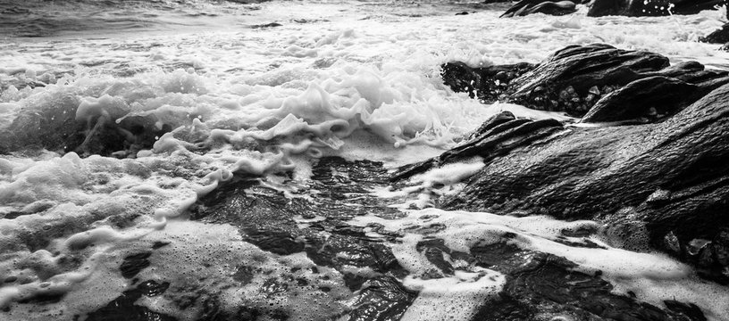 Fototapeta Black and white and blue sea