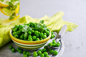 Green peas with mint