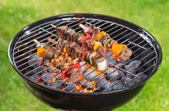 Barbecue grill with tasty skewers.