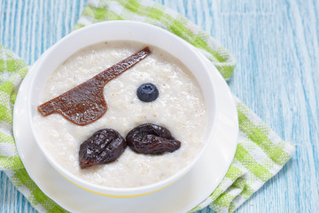 Kid breakfast with pirate oatmeal
