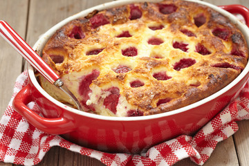 Cottage cheese casserole with raspberry