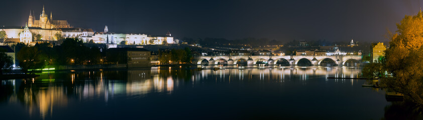 Fototapeta na wymiar Prague (Praha) panorama at night