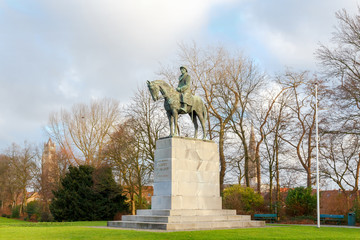 Obraz premium Brugge. Monument to King Albert 1.