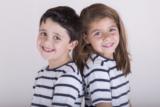 ni&ntilde;os felices