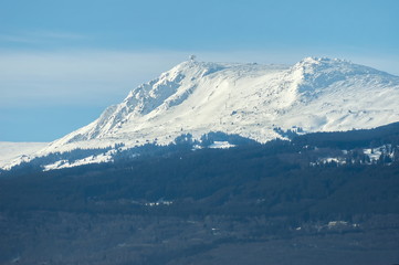 Fototapeta na wymiar Snowy Vitosha mountain in winter, Bulgaria