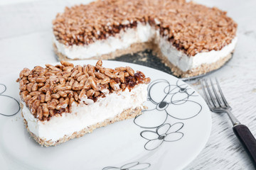 Creamy cheesecake with chocolate and rice