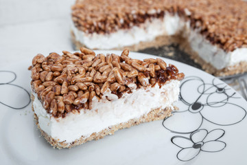 Creamy cheesecake with chocolate and rice