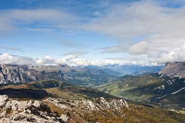 Fototapeta premium Dolomites, Italy. / The Dolomites are a mountain range located in northeastern Italy.