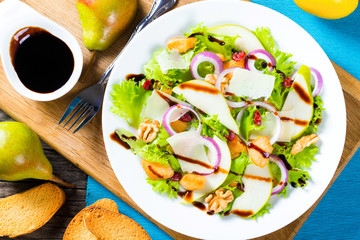 lettuce, pear,  grilled chicken breast, walnut, parmesan cheese,