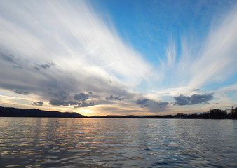 Wolkenspiele über dem Bodensee