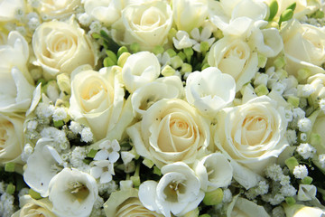 White wedding arrangement