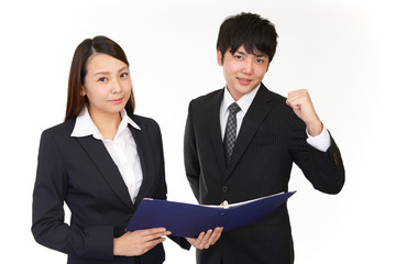 笑顔のビジネスマンとOL
