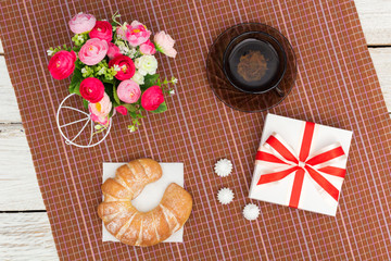 Send a gift to breakfast