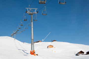 Doppelsessellift in den Alpen