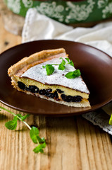Tart with cottage cheese and prunes
