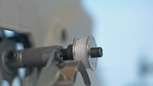 Sewing machine - spinning a bobbin slow