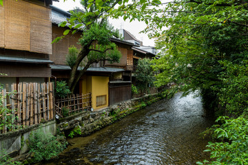Fototapeta na wymiar Traditional architecture in Kyoto Gion