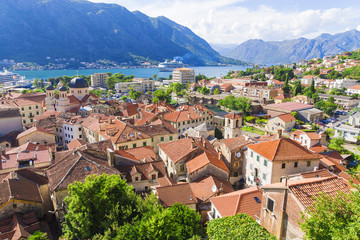 Fototapeta na wymiar The town of Kotor. Montenegro