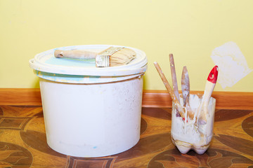 Plastering tools in the yellow room