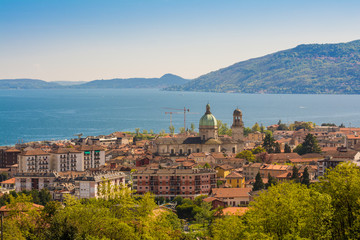 Blick über Verbania, Lago Maggiore in Oberitalien