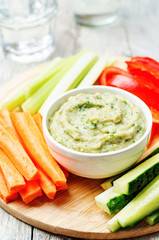 eggplant White bean dip with vegetables