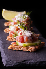 Smörrebröd mit Thunfisch