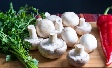 Mushrooms, parsley and bell pepper