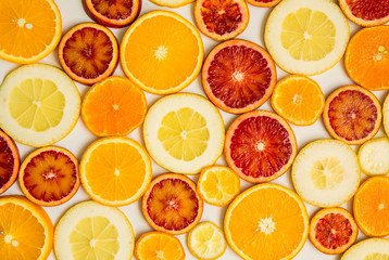 Апельсины разного цвета и размера