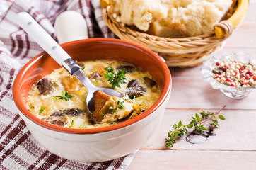 Scrambled eggs with mushrooms