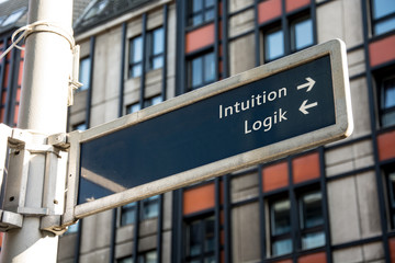Schild 61 - Intuition