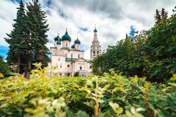 Fototapeta na wymiar Christian church in Yaroslavl, Russia