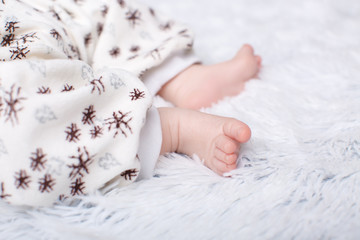 newborn baby feet