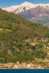 Fototapeta premium Südliche Alpen am Lago Maggiore, Italien