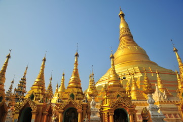 Naklejka premium Shwedagon Pagoda in Yangon, Myanmar