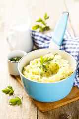Mashed potatoes with herbs