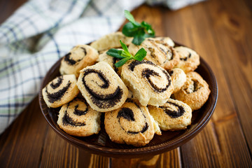 delicious crumbly biscuits with poppy seeds 
