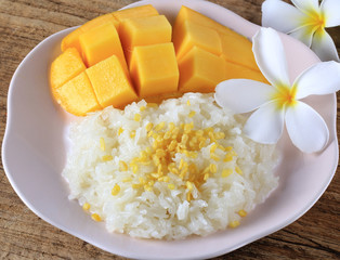 Thai dessert, Mango with sticky rice