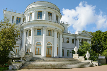 Fototapeta na wymiar St. Petersburg, Yelagin Palace