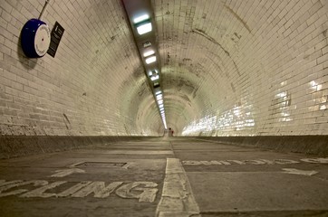 Tunnel