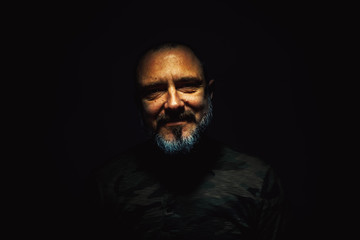 Obraz premium Portrait of a Beard Man Smiling